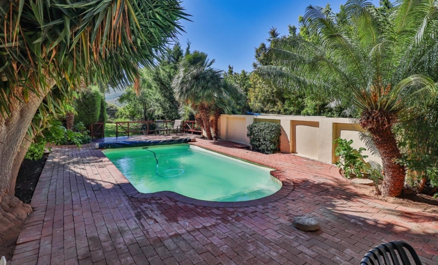 5 Bedroom Property for Sale in Fairway Heights Western Cape